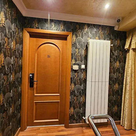 Simple National Arena Self Check In Apartment *