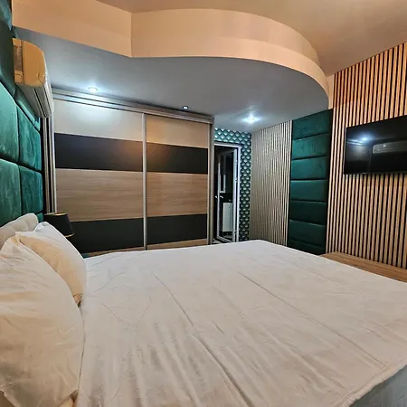 Simple National Arena Self Check In * Bucharest