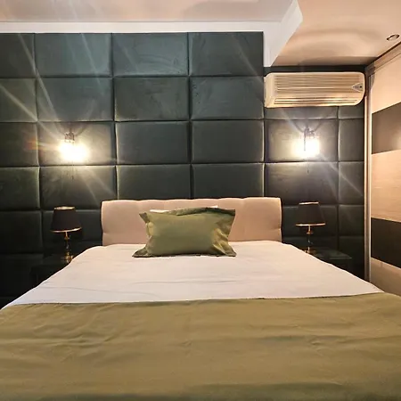 Simple National Arena Self Check In * Bukarest