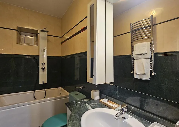 Simple National Arena Self Check In